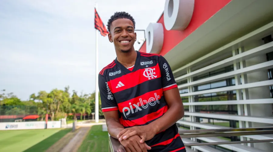 Jogador, de 27 anos, já tinha assinado com o Flamengo antes da primeira partida da final