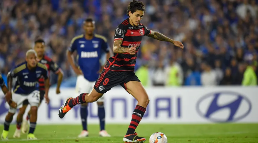 Na estreia, Flamengo empatou em 1 a 1 contra o Millionarios, fora de casa
