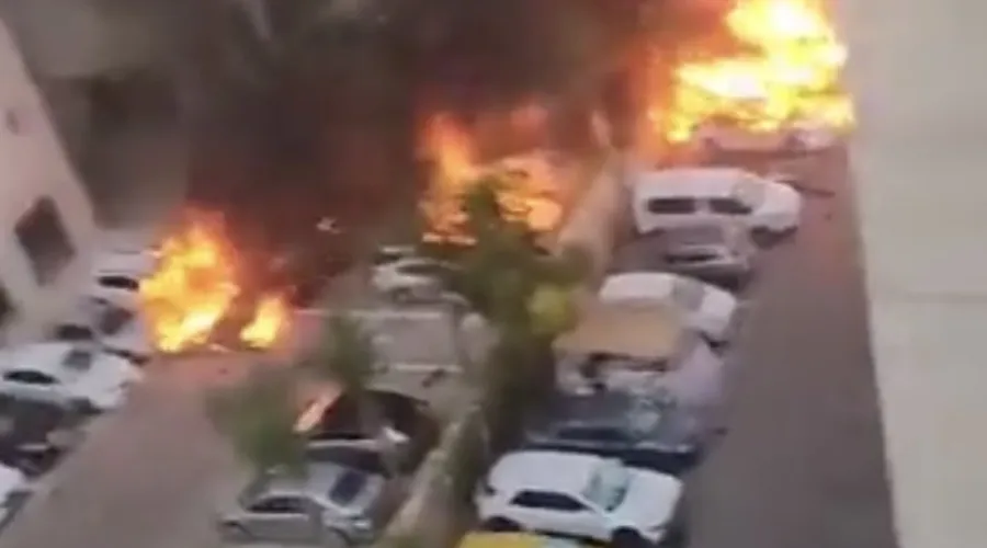 Imagem ilustrativa da imagem Israel declara guerra após ataque programado por grupo Hamas; vídeo