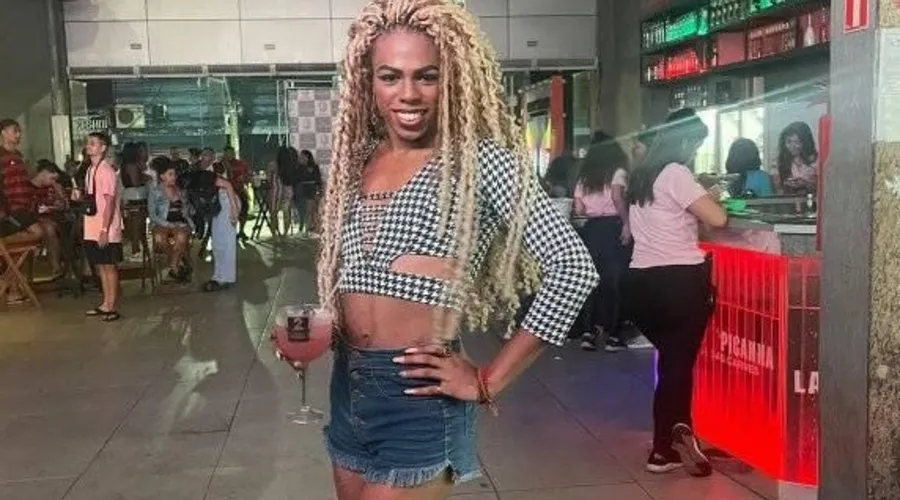 Amanda Soares fazia shows como drag queen e era passista de escolas de Niterói