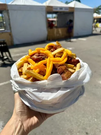 Torre de hambúrguer e hot dog gigante: feirão do podrão volta a SG