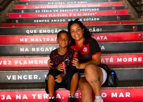 Leticia está sempre presente em cada treino do seu filho