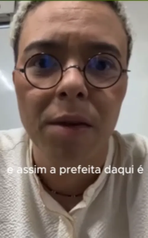 Cantora rebateu a prefeita através dos stories
