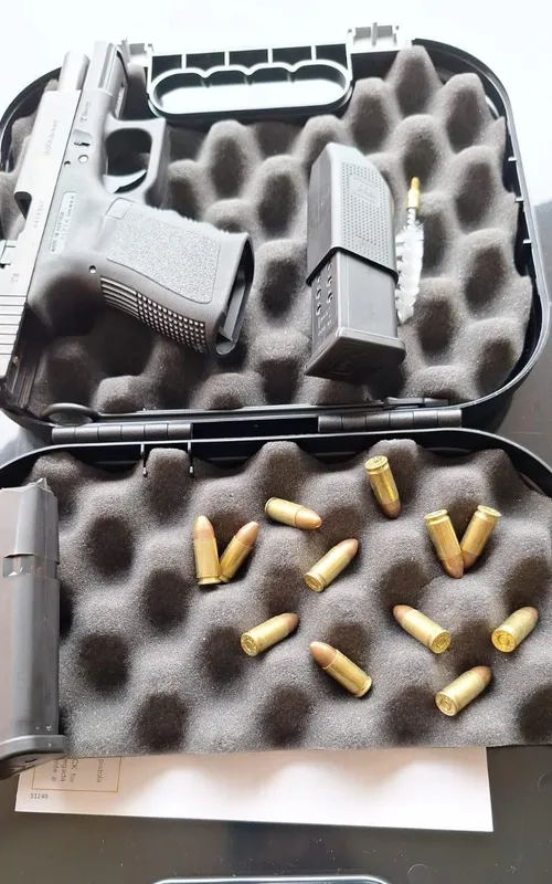 A aquisição ilegal de arma de fogo é considerada crime