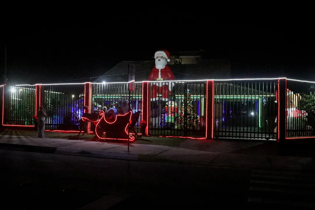 De cinema! Casa em Maricá chama atenção pela decoração de Natal