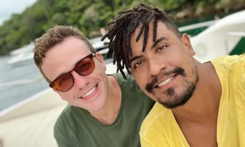 Pablo e seu esposo Marcelo Luiz Nascimento