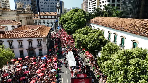 Bloco da Favorita: 50 mil pessoas no Centro