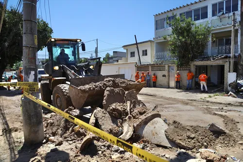 Águas do Rio diz que vai acolher as famílias e fará limpeza da área afetada