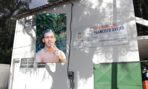 O enterro do corpo de Wallace Pereira aconteceu no Cemitério São Francisco Xavier