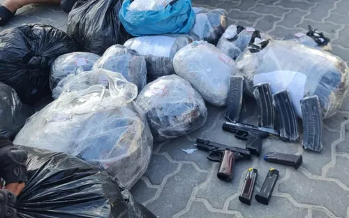 Material apreendido pelos policiais