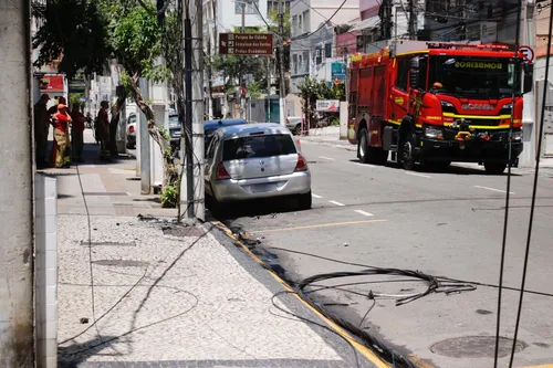 Trânsito foi interditado na Avenida Sete de Setembro