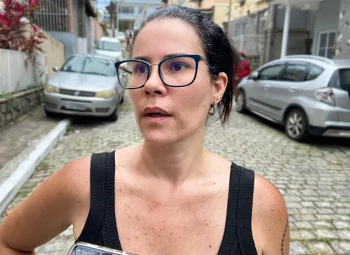 A fisioterapeuta Erika Guimarães está com dificuldades para preparar suas refeições em casa