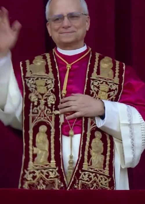 Robert Francis Prevost é apresentado como Leão XIV, o primeiro papa americano