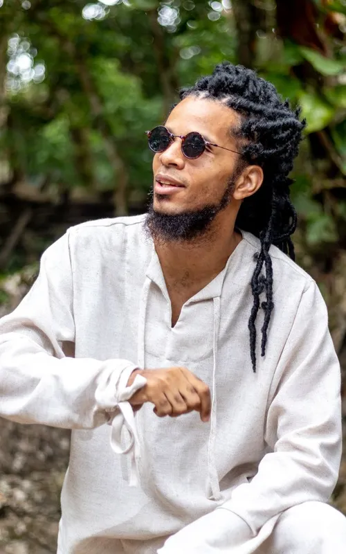Serggio Torres é produtor musical, compositor e multi-instrumentista
