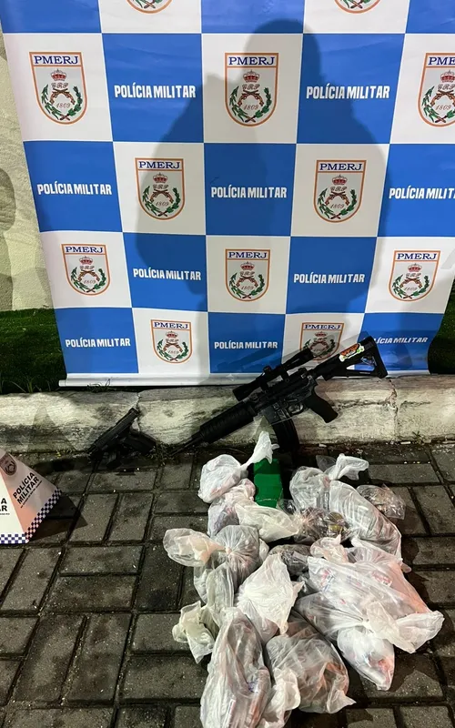 Material apreendido pela Polícia Militar
