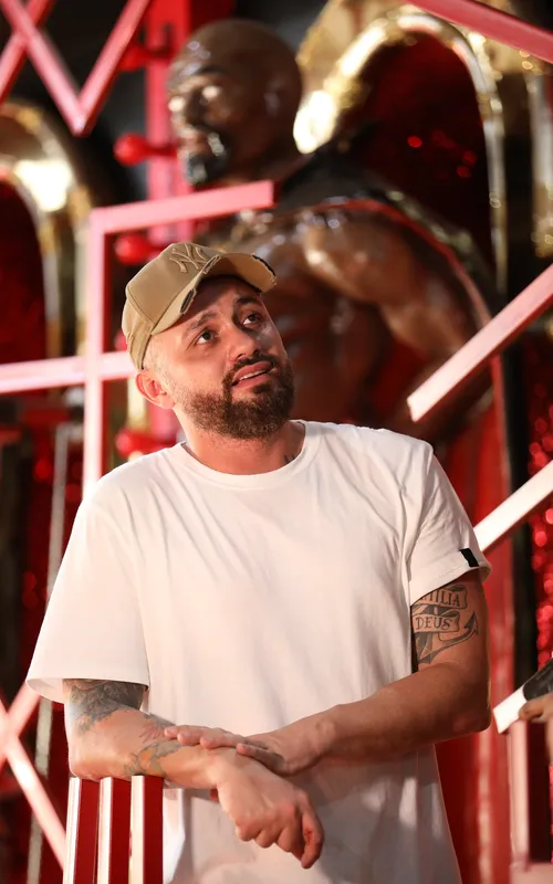 Carnavalesco Leandro Vieira é o responsável pelo desfile da Maricá