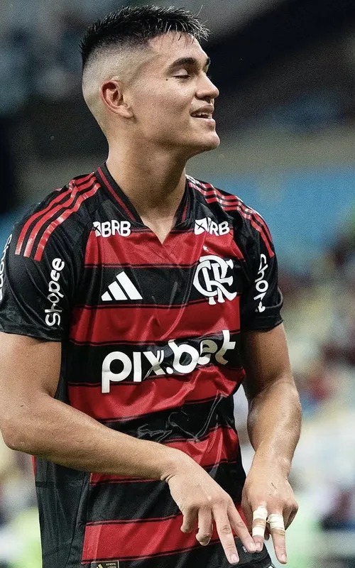 Alcaraz jogou 19 partidas pelo Flamengo