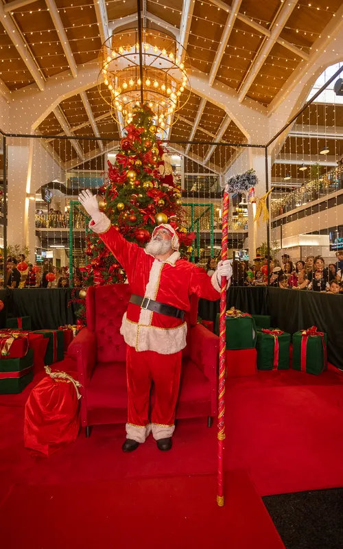 Papai Noel fica presente de quinta a domingo, no Mercado, e faz fotos gratuitas