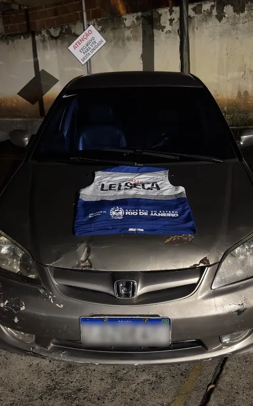 Carro ficou apreendido na 55ª DP