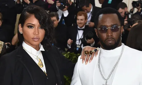 Diddy foi acusado por estupro e coerção física por sua ex-namorada Cassie Ventura