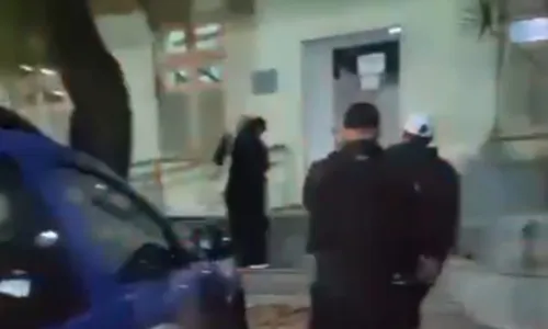 Imagem ilustrativa da imagem Bandido é preso após bater na mãe e na irmã com pedaço de pau em Niterói