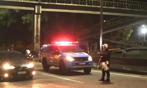 Equipe do Comando de Polícia Rodoviária (CPRv) atua no local