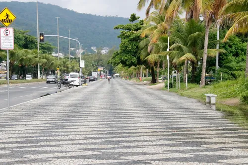 O calçadão de São Francisco ficou mais vazio por causa do frio