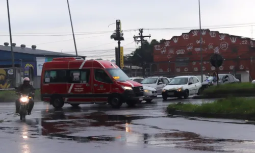 Na altura do bairro Vista Alegre, sem sinalização, motoristas precisam de atenção redobrada