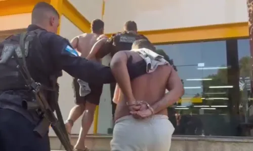 Os dois presos foram levados para a 78ª DP (Fonseca) para registro da ocorrência