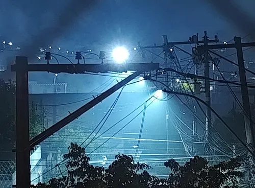 Nuvem de fumaça também foi percebida na noite desta sexta-feira (2)