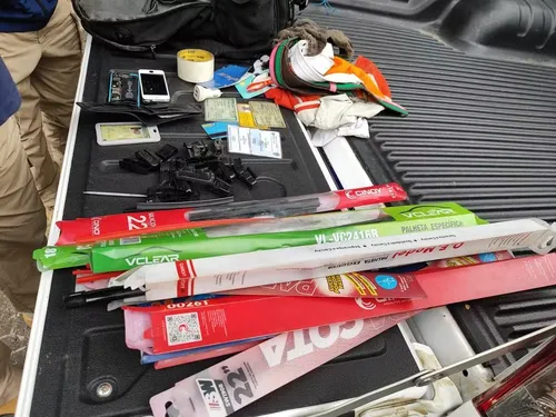 Materiais encontrados com o homem