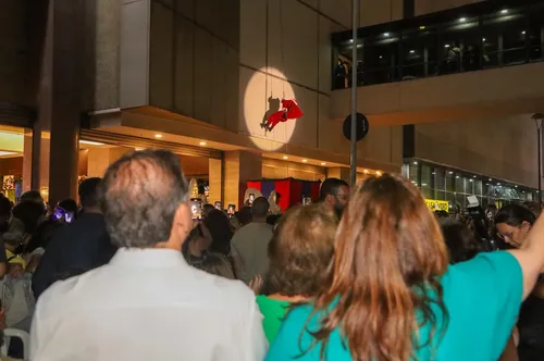 O momento mais esperado da noite foi a chegada de Papai Noel