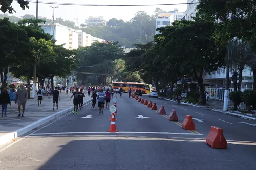 Trecho entre a Rua Álvares de Azevedo e a Rua Mariz e Barros, no sentido São Francisco, foi interditado