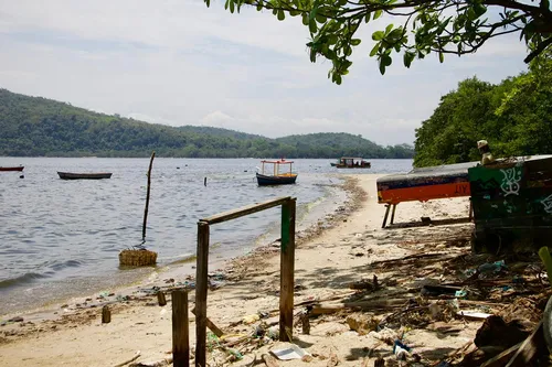 Faixa de areia ainda sofre com o aspecto de abandono