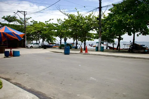 A primeira parte da obra, do lado esquerdo, já recebeu asfalto e outras melhorias