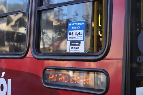 Novo valor da passagem começou a valer neste domingo (6)