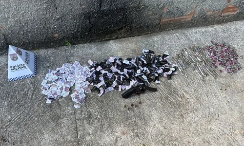 Drogas também foram apreendidas durante a operação