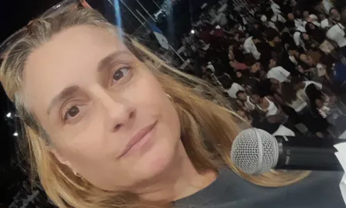 A jornalista Irma Lasmar, de 50, diz que prefere se relacionar com homens mais novos
