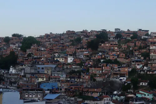 A operação da Polícia Militar aconteceu no Morro do Estado, em São Domingos