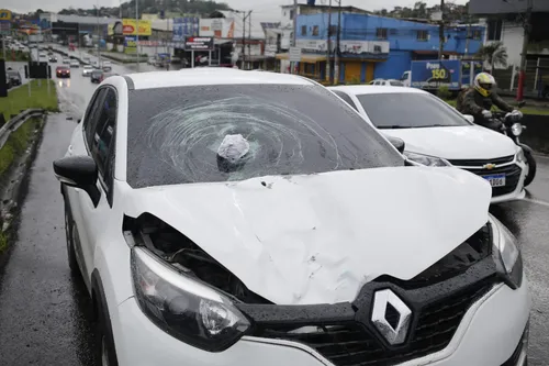 Veículo que atingiu a vítima