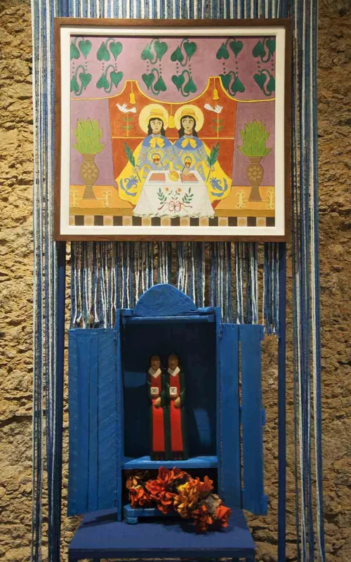 Exposição aborda mistura de elementos culturais, históricos e emocionais