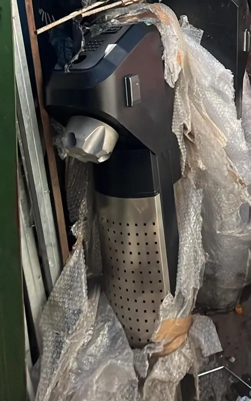 Depósito de sucata localizado na Rua Benjamin Constant, no Barreto