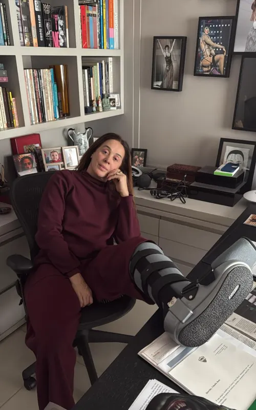 Claudia sofreu um entorse no tornozelo esquerdo, acompanhado de uma pequena fratura