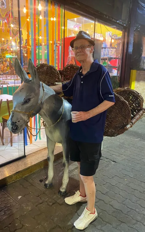 O aposentado Jair Bastos Filho, de 76 anos