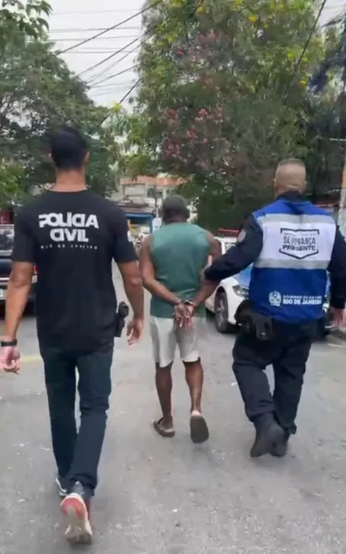 Homem foi levado para a 32ª DP (Taquara), que vai investigar as circunstâncias do crime