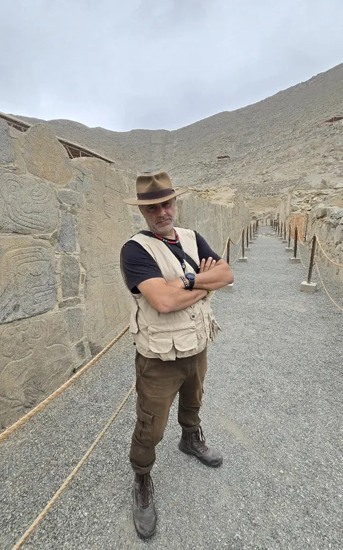 Acklas cruzou regiões arqueológicas de destaque no continente