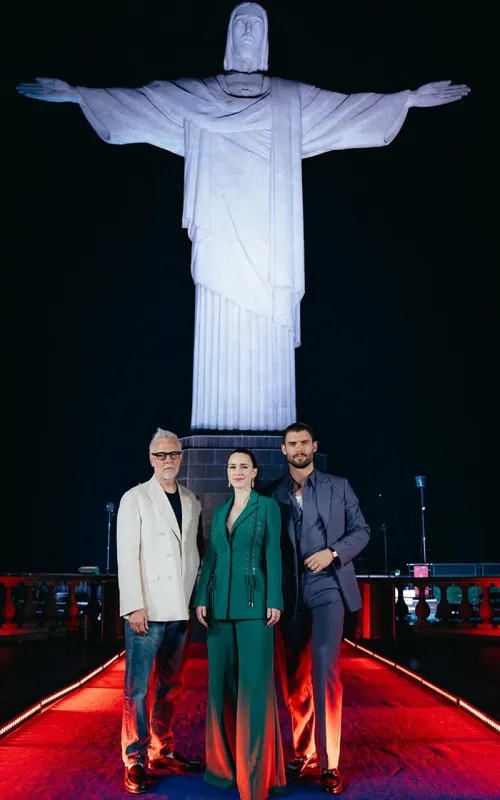 James Gunn, Rachel Brosnahan e David Corenswet estão no Rio para divulgação no novo filme do Supemran
