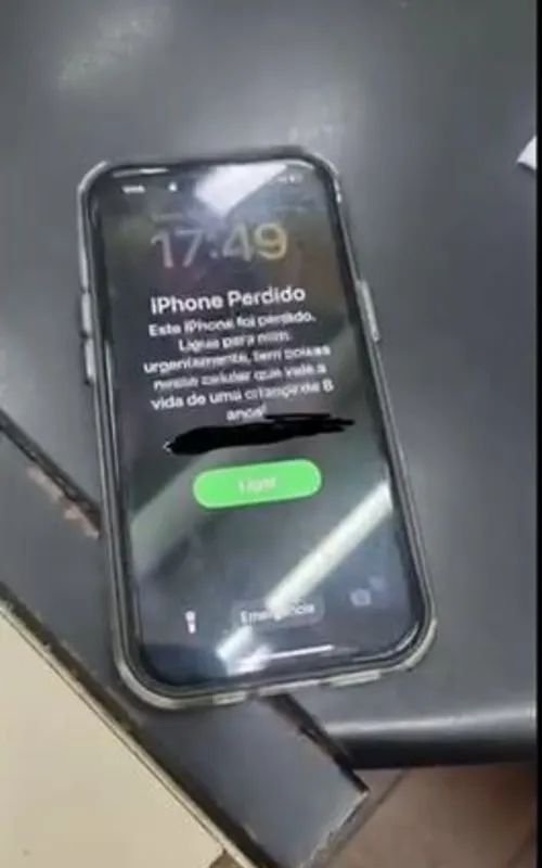 Celular da vítima, que foi esquecido no carro, estava com o motorista no momento da abordagem policial
