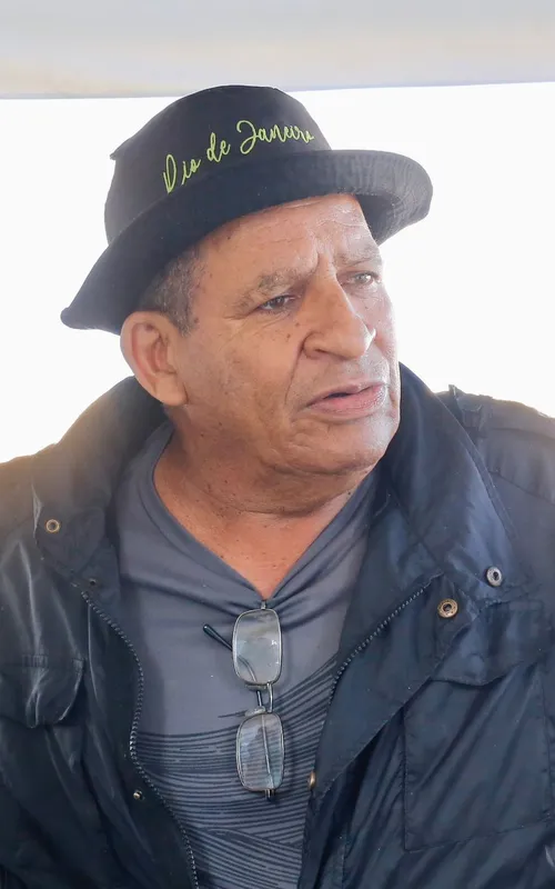 O vendedor Carlos Alberto, o Baiano, comemora: ''Pra gente que trabalha com vendas, é muito bom'.