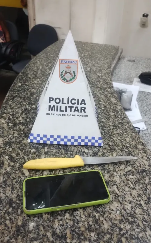 Faca utilizada no crime e celular da vítima foram recuperados